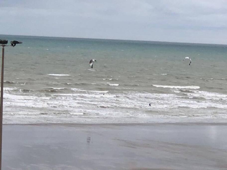Pleine Face Mer Et Plage Ault Exterior photo