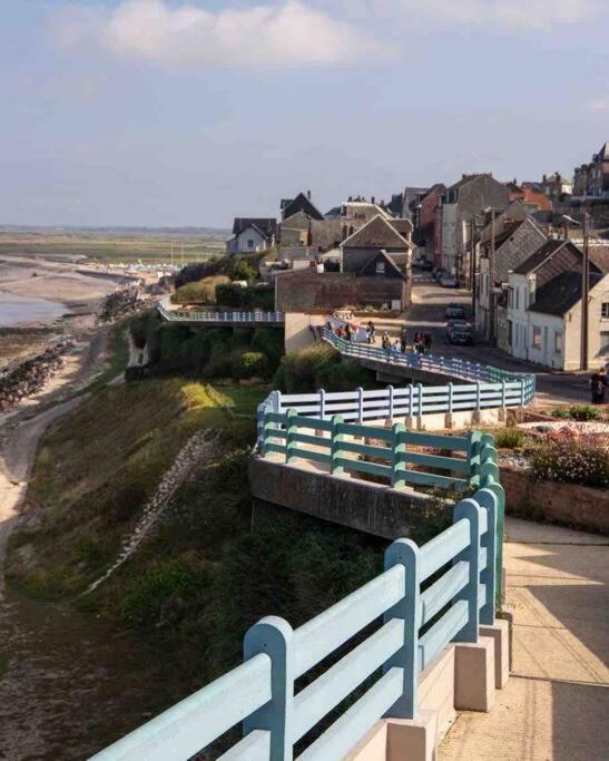 Pleine Face Mer Et Plage Ault Exterior photo