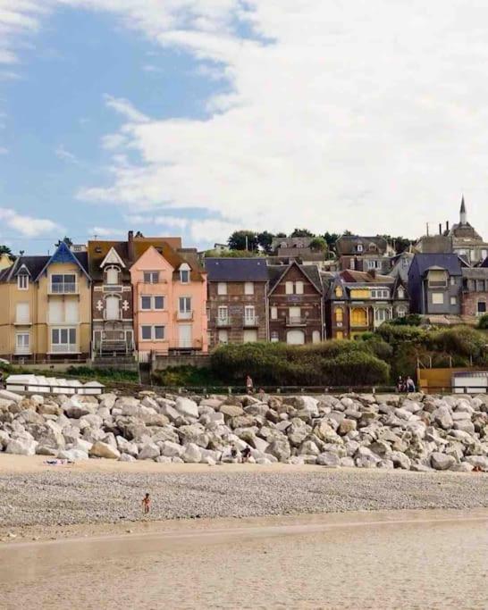Pleine Face Mer Et Plage Ault Exterior photo